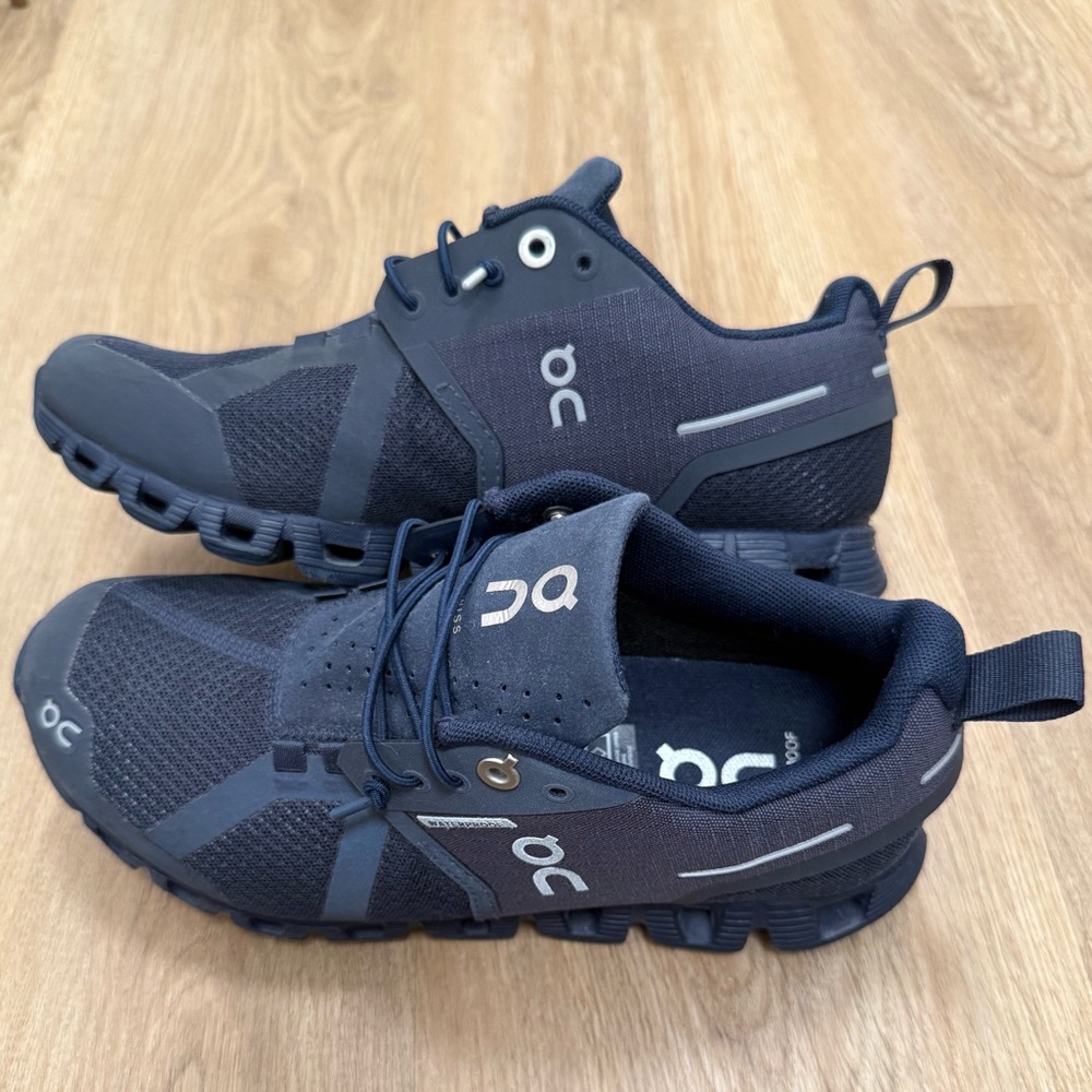 On Cloud 5 Waterproof, Navy, Women’s Size 5.5 – NWOT - Picture 3 of 6